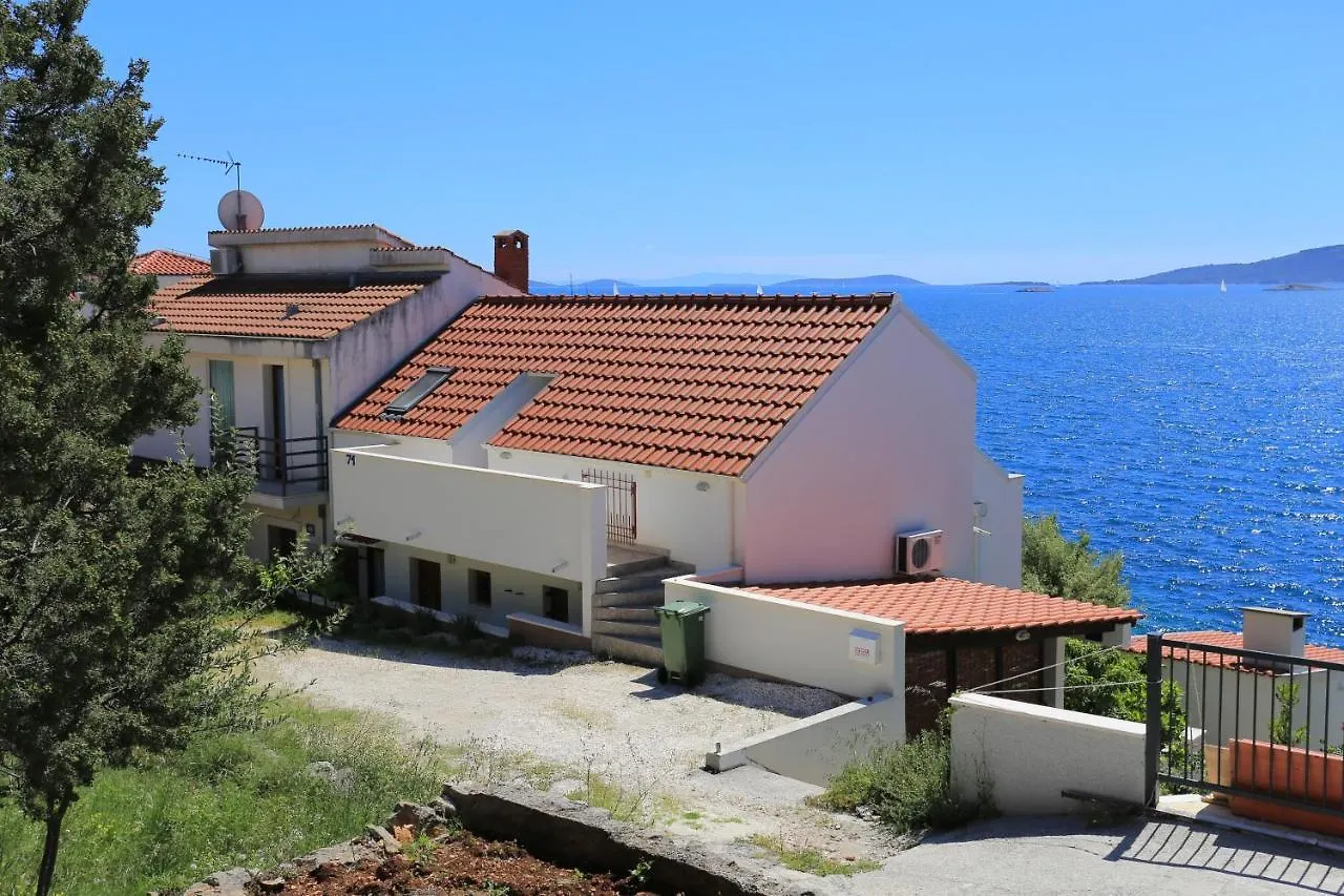 Apartments By The Sea Okrug Donji, Ciovo - 2977 Okrug Gornji