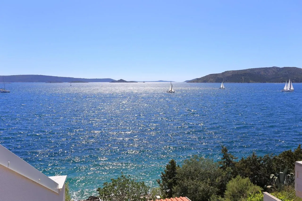 Apartments By The Sea Okrug Donji, Ciovo - 2977 Okrug Gornji