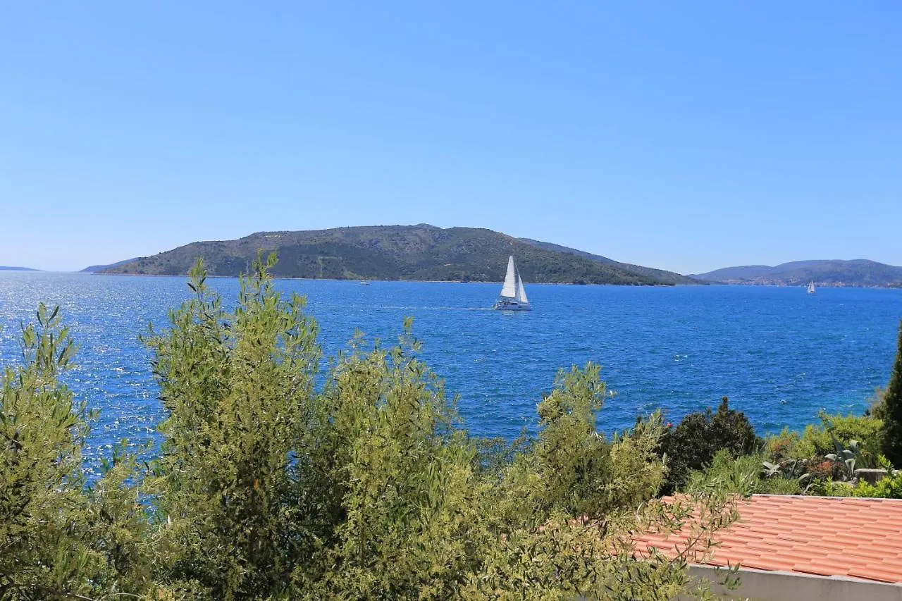 Apartments By The Sea Okrug Donji, Ciovo - 2977 Okrug Gornji