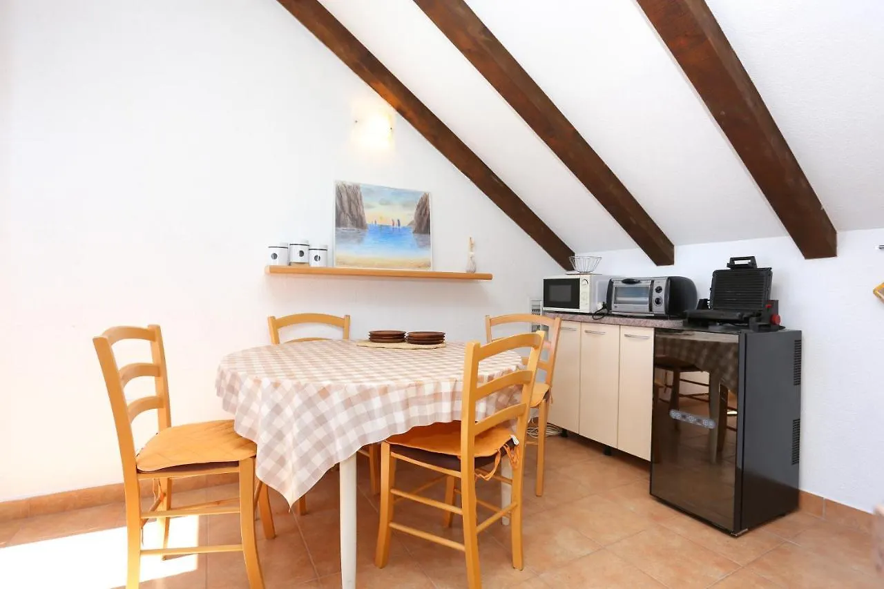 Apartments By The Sea Okrug Donji, Ciovo - 2977 Okrug Gornji